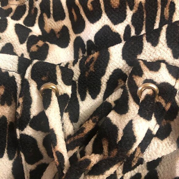 Chico’s Women’s Size 3 Large Cheetah Print Laced Up Blouse With Bell Sleeves - Picture 6 of 7